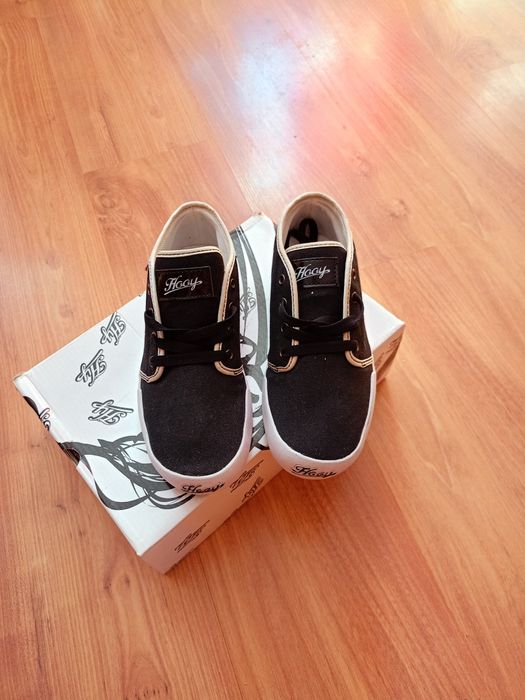 Trampki młodzieżowe