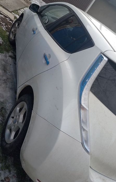 Продам Ниссан Лиф