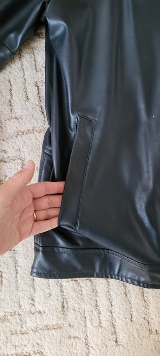 Чоловіча шкіряна куртка