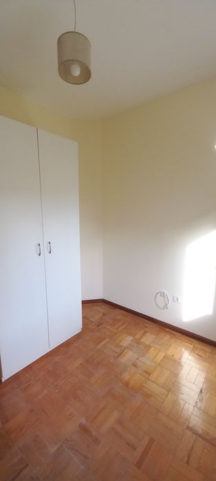 Quarto para arrendar