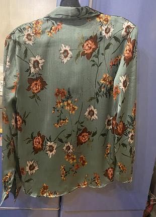 Блузка в цветах Zara S