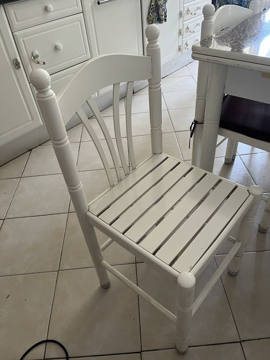 Mesa de cozinha extensivel c/ 4 cadeiras