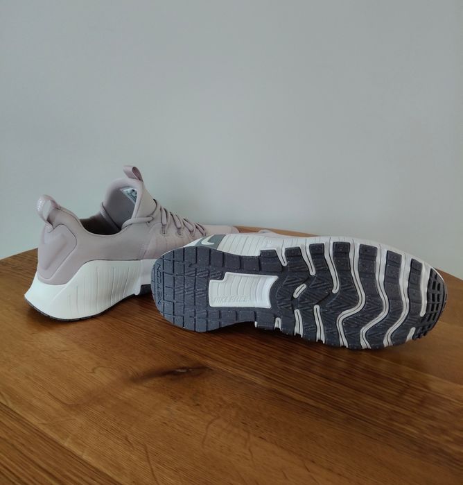 Nike/ Free Metcon 6/buty treningowe nowe rozmiar 42/27 cm