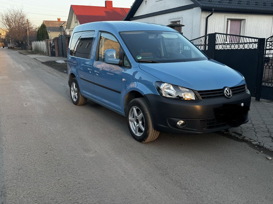 Продам VW Caddy 09.2013 року 2.0 бензин EcoFull(метан)