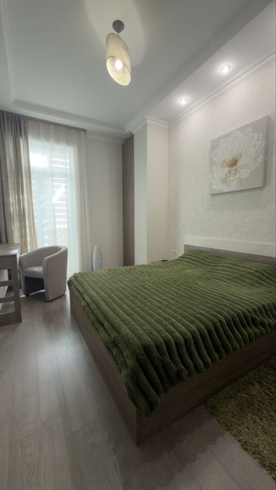 Продам 3к квартирус немонтом  в клубном доме!Центр