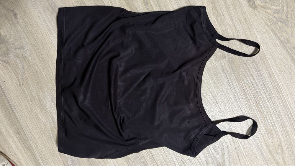 Одяг жіночій по 20 грн