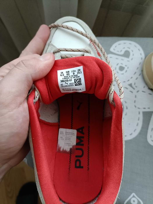 Кросівки жіночі у відмінному стані