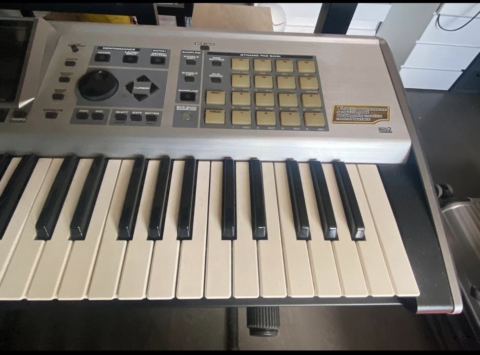 Roland Fantom X6