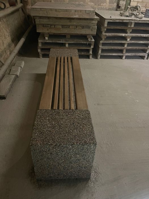 Лавочка «Престиж» — чудова вулична лава для всіляких зон відпочинку.