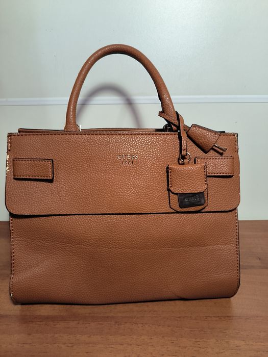 Продам Guess сумка