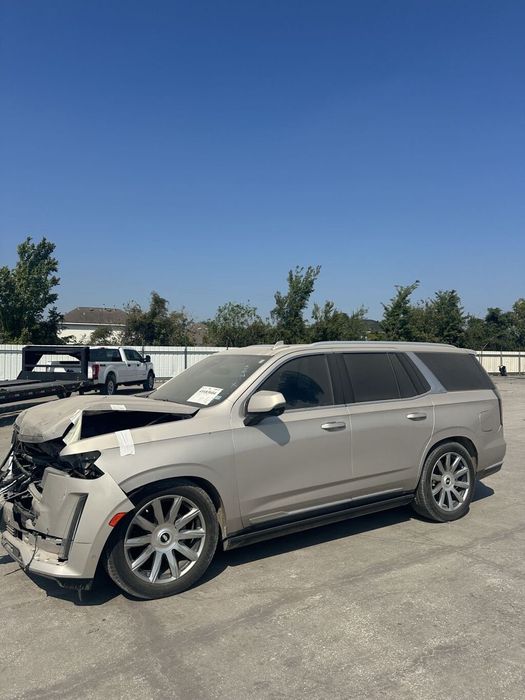 Cadillac Escalade 2021 Cadillac Escalade  4wd premium luxury platinum