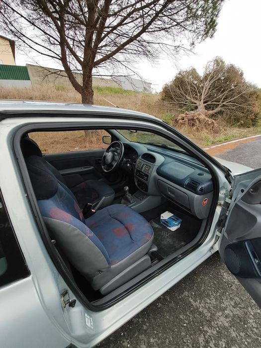 Clio 1.9d  comercial ( ler descrição )