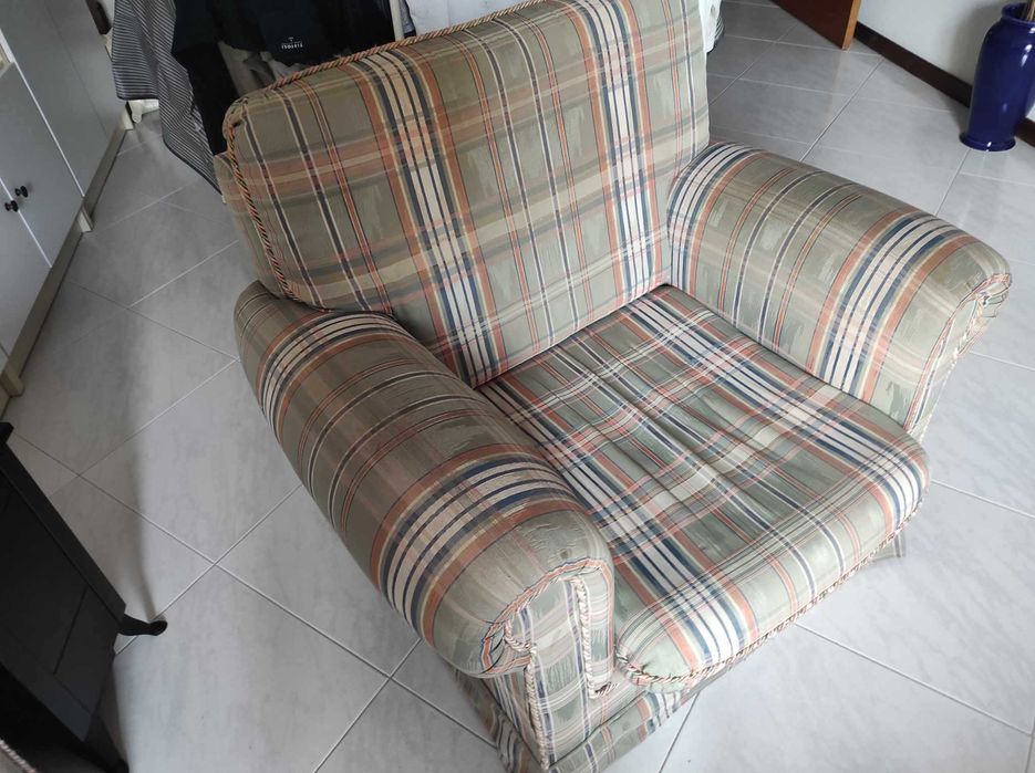Sofá 2 lugares + 1 sofá de 1 lugar