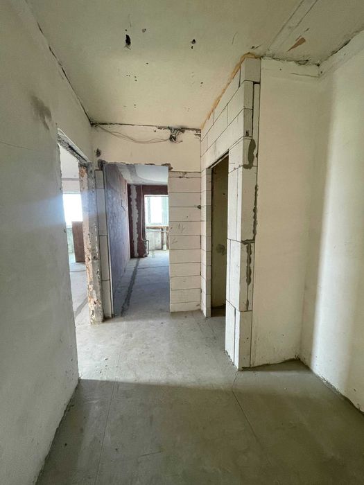 Продам 3-ком квартиру на Крымской