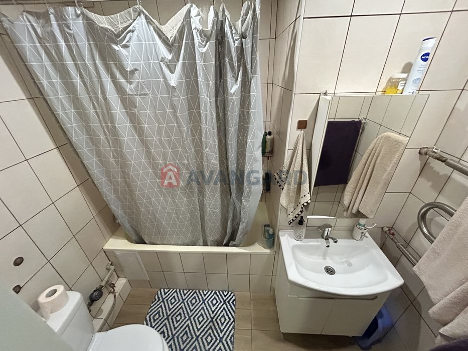 Двокімнатна студія, б-р Центральний