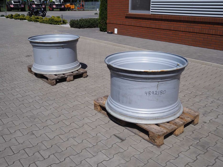 Felga, koło tarczowe - tył, ciągnik rolniczy / traktor