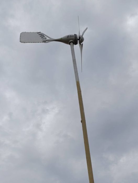 Ветрогенератор (вітряк)