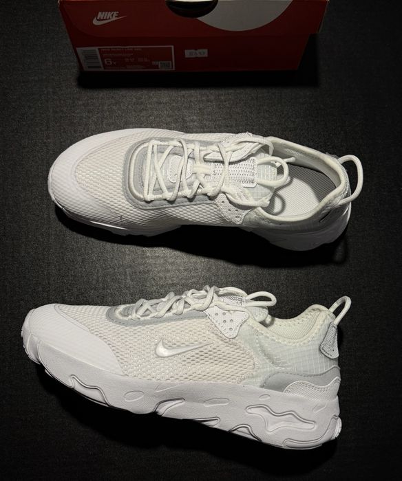Кросівки Nike React Live GS, розмір 37, Оригінал!