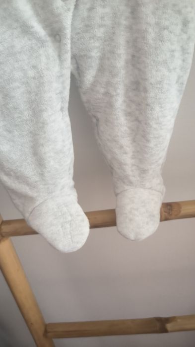 Macacão alcochoado bebe 6-9 meses