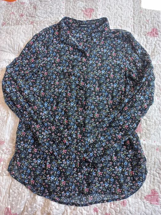 Czarna koszula w kwiatki Reserved 35