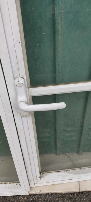 Janelas de Alumínio - Par !!(Descida de preço)!!