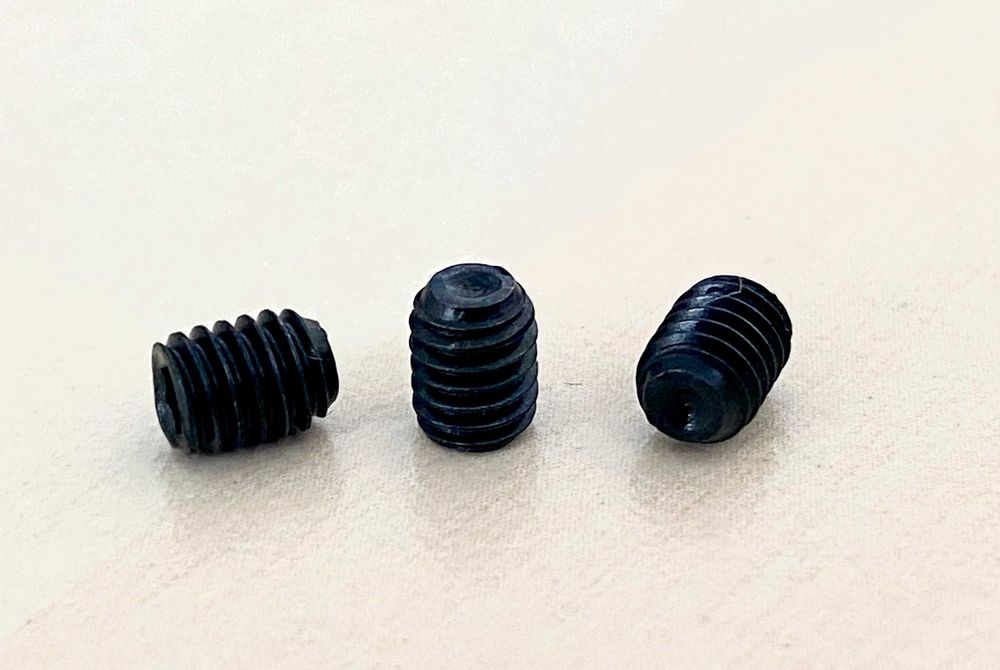 Гвинт М4x5 DIN 916 установчій з внутрішнім шестигранником