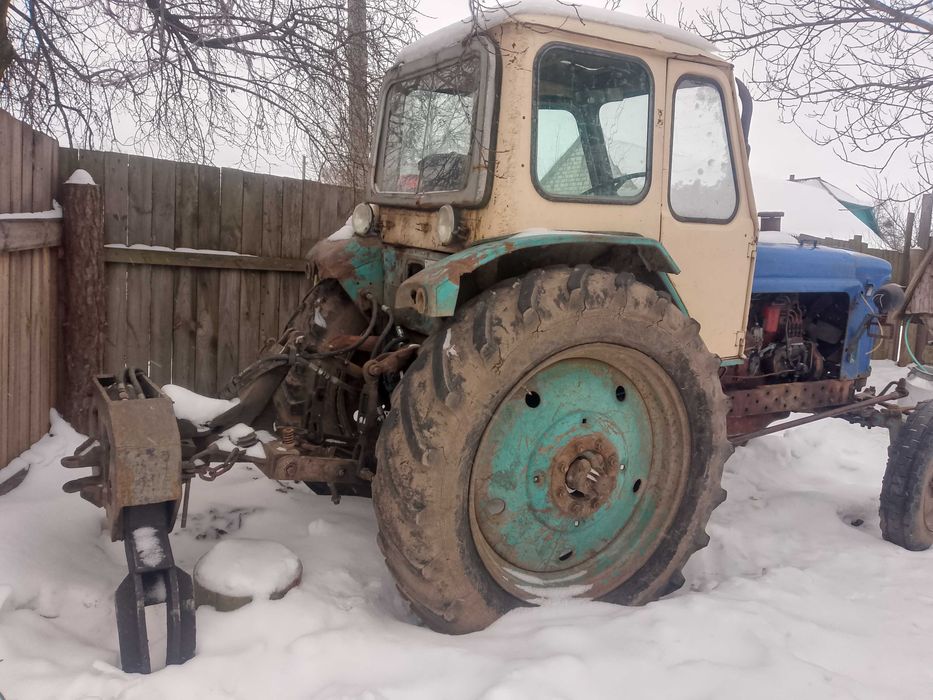 ЮМЗ 6 продажам з захватом