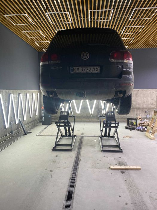 Підйомник ножичний