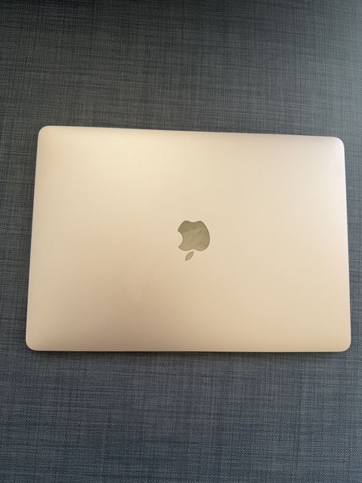 MacBook Air de 13 polegadas — Dourado-rosa492873024317040642