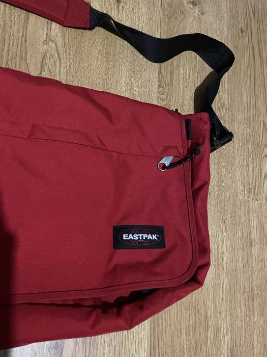 Mala Eastpak messenger bag