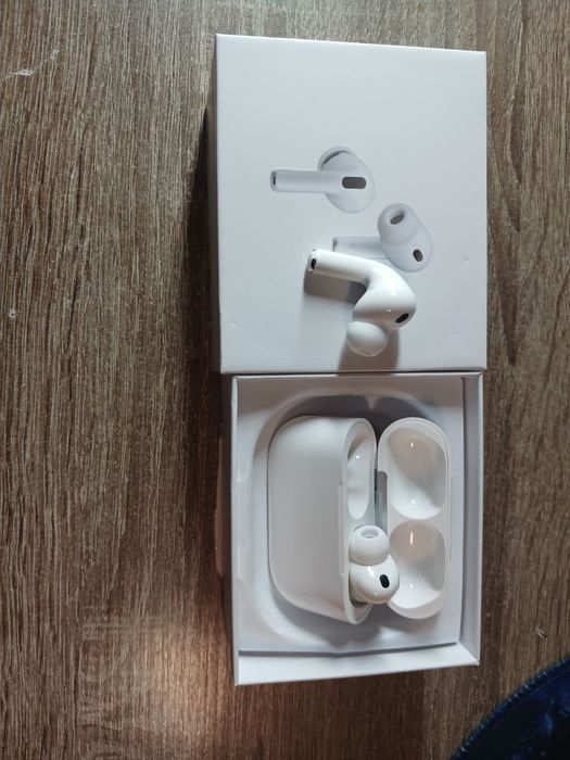 РОЗПРОДАЖ! Навушники AirPods Pro 3