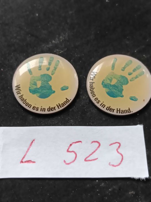 L523, biżuteria jak broszka pin jak niewidzialna ręka niespotykane