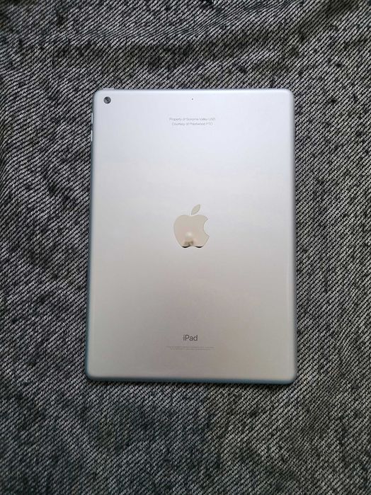 iPad 6 9.7" 128 ГБ планшет apple з чохлом