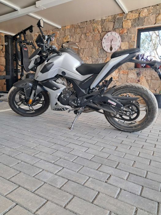 Mota 125 zonte como  nova
