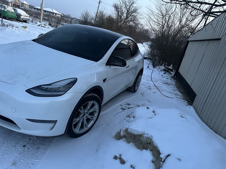 Тесла a Y 2021г.  75 квт.