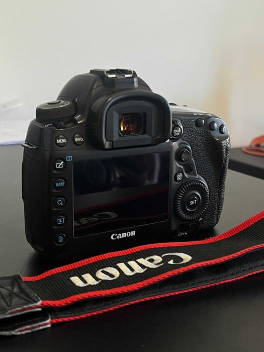 Canon 5D Mark IV