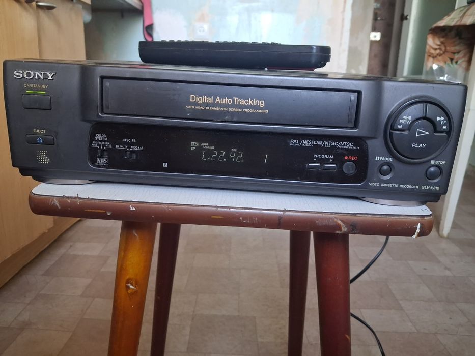 Відеомагнітофон Sony. Mодель : SLV-X312MEe