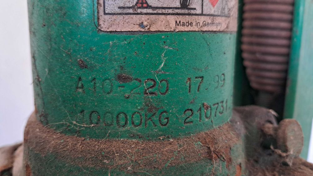 Prensa de vinho / mel hidráulica de 10 Ton - Usada em excelente Estado