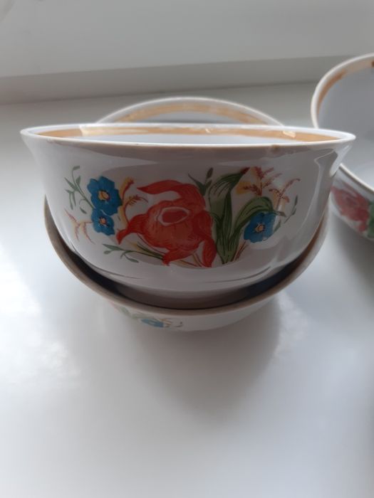 Фарфоровые тарелки сов. качества новые