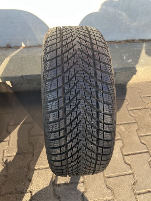 #Opona goodyear 225/45/18 pojedynka