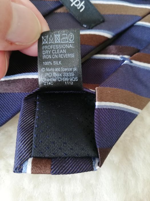 Krawat w paski elegancki jedwab Marks&Spencer