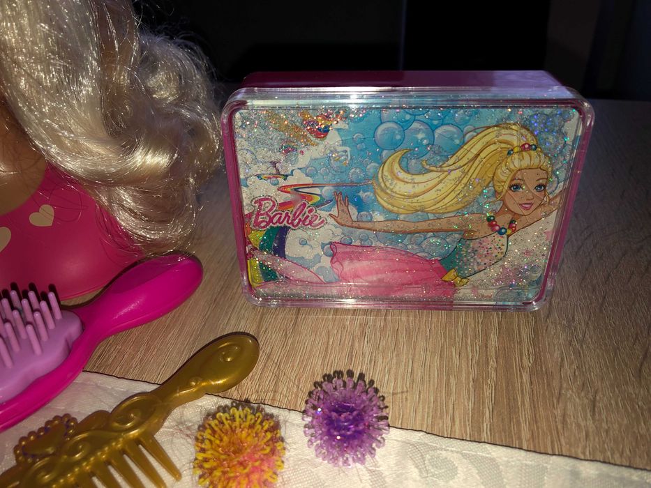 Głowa lalka Barbie do czesania z dodatkami wys.15cm