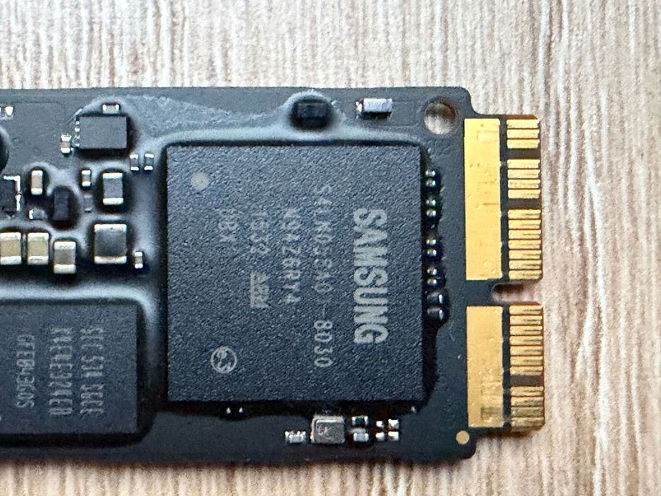 Samsung SSD 128 GB MZ-JPV1280/0A4 MacBook Pro/Air