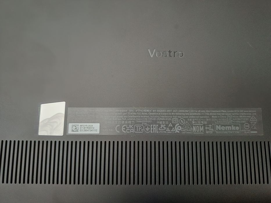 Laptop Dell Vostro 3520