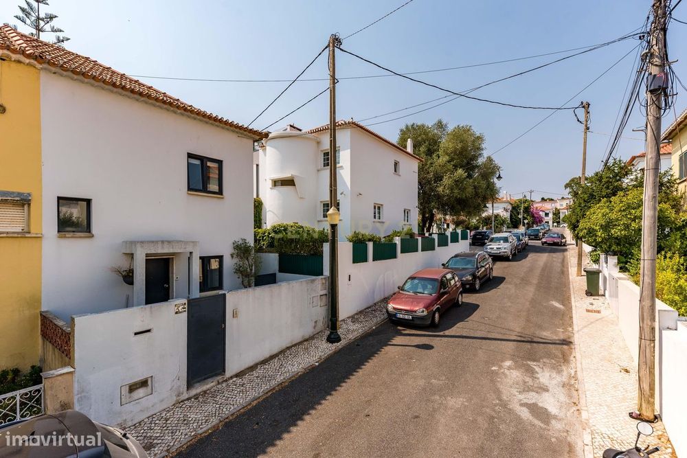 Moradia T2 Renovada com Jardim, Cave e Terraço | Viva o melhor de Belé