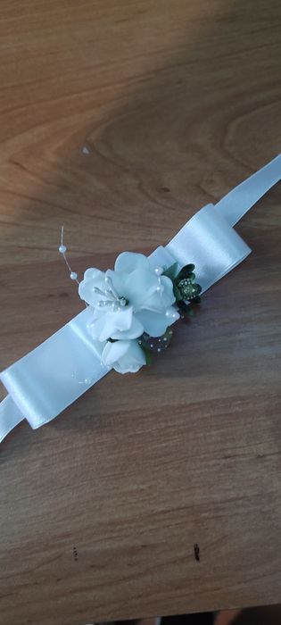 Wianek komunijny z ozdoba na świece