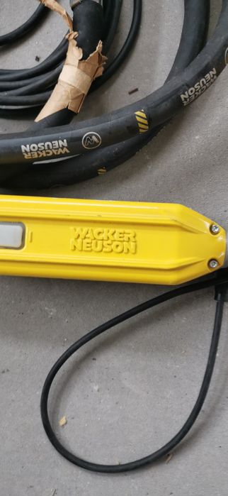 Wibrator pogrążalny do Betonu Wacker Neuson IRFU38/230