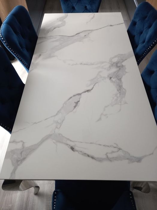 Stół Glamour z krzesłami