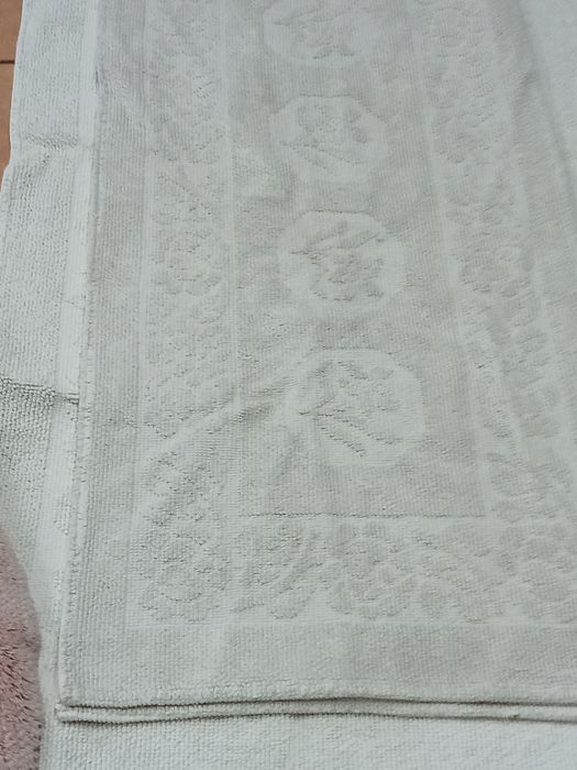 Tapetes para quarto ou sala.