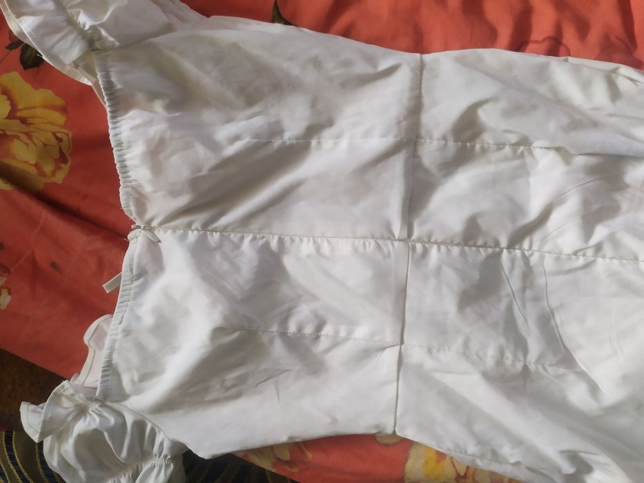 белое обалденное платье. только доставка )